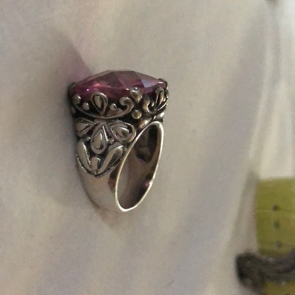 Pink stone ring! - Picture 2 of 4